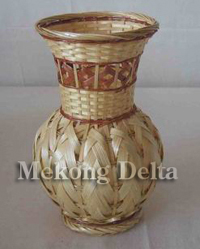 Bình hoa tre - Xuất Nhập Khẩu Mekong - Công Ty TNHH Xuất Nhập Khẩu Khu Vực Mekong